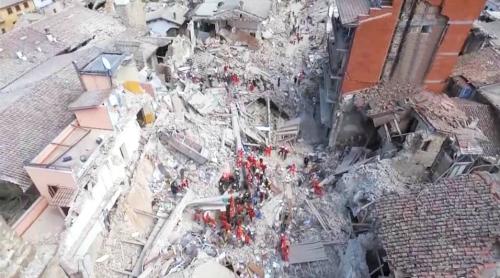 IMAGINI DRAMATICE după cutremurul din Italia. O dronă surprinde DEZASTRUL din Amatrice (VIDEO)