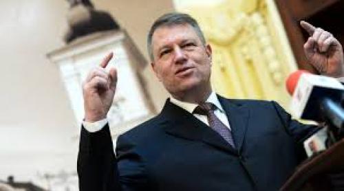 Klaus Iohannis nu mai vrea tehnocraţi: „O ţară trebuie să aibă un Guvern politic (...)“
