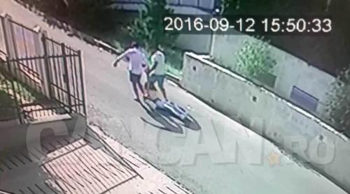 Cristian Boureanu, filmat cum îşi târăşte fiica pe asfalt. Cum îşi explică gestul fostul deputat (VIDEO)