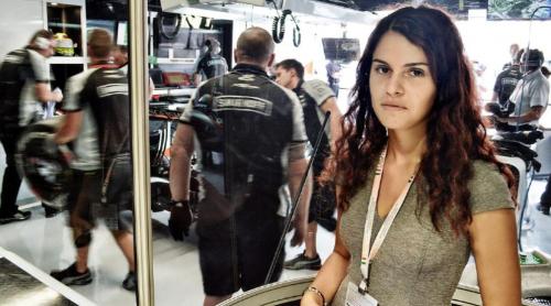 O româncă de 16 ani bate la ușile Formulei 1: Mașinile nu sunt doar pentru băieți