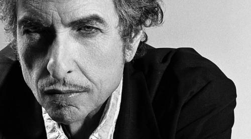 Bob Dylan acceptă Premiul Nobel pentru Literatură