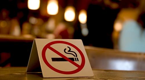 Tabagism: 85% dintre români susţin legea anti-fumat  