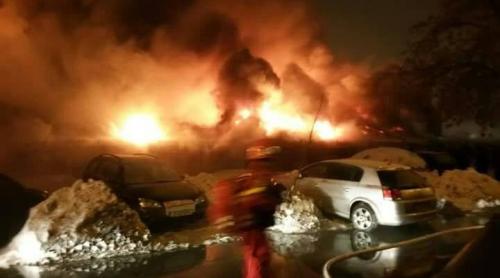 Clubul Bamboo, din Bucureşti, a ars din temelii. Mai multe persoane au fost intoxicate cu fum (GALERIE FOTO)