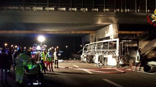 Dramă la Verona. 16 morți, în accidentul unui autocar care transporta adolescenți din Ungaria (VIDEO)