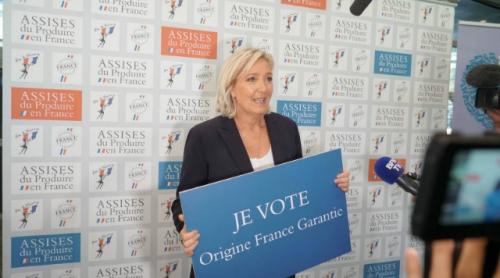 Parlamentul European i-a ridicat imunitatea lui Marine Le Pen
