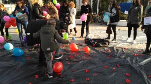 Mitinguri la București, Sibiu, Cluj, Brașov. La Galați, protest cu baloane!