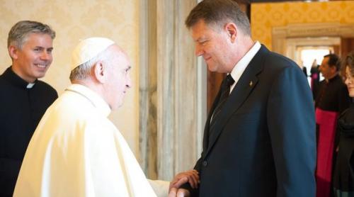 Președintele Iohannis: Dacă va fi posibil, eu cred că Papa Francisc va veni în România, în 2018