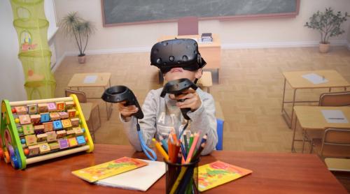 Invenţie românească: Camera Virtuală pentru integrarea copiilor în şcoală (GALERIE FOTO)