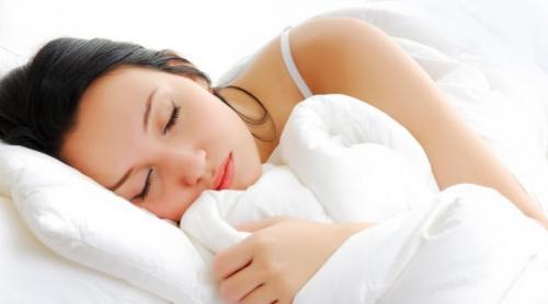 Studiile au confirmat: Somnul de frumuseţe nu e un mit