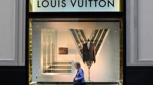 Vreţi pantofi Louis Vuitton? Mergeţi la Cisnădie. Dezvăluiri în presa străină (GALERIE FOTO)