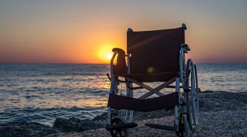 Plaja terapeutică dedicată persoanelor cu dizabilităţi, anulată la Constanţa