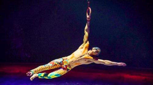 Un veteran al Cirque du Soleil a murit în timpul unei acrobaţii