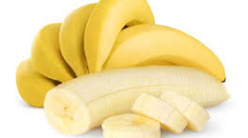 Bananele le protejează pe doamnele de peste 50 de ani de accidentele vasculare cerebrale 