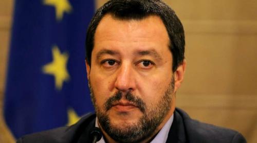 Un jurnalist de la postul public de televiziune italian l-a invitat pe Salvini să se sinucidă