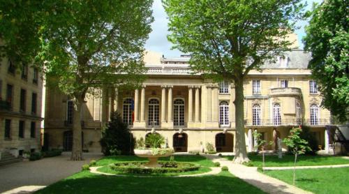 Şapte persoane din cadrul Ambasadei României în Franţa au fost infectate cu noul coronavirus