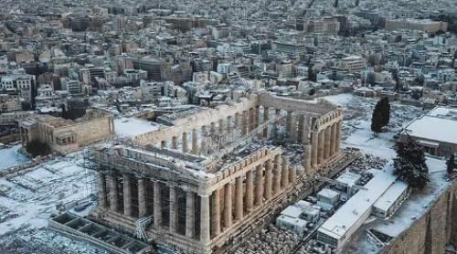 Atena își redeschide atracțiile turistice