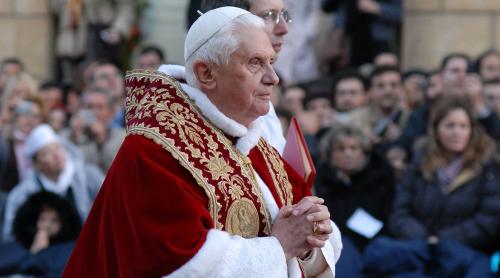 Afectat de o boală infecţioasă, papa emerit Benedict al XVI-lea este ''extrem de fragil'' - ziar german