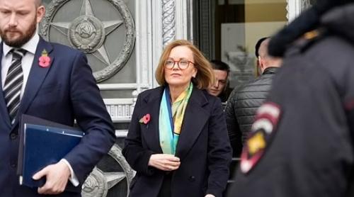 Ambasadorul britanic în Rusia a părăsit Ministerul fără comentarii după ce fusese convocat pentru atacurile asupra flotei de la Marea Neagră