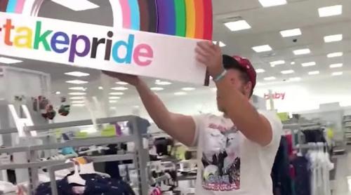 Magazinele Target au retras produsele LGBTQ în urma reacțiilor clienților dar acum primesc amenințări cu bombă din partea comunității LGBTQ