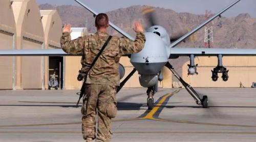 Atacurile cu drone împotriva Peninsulei Crimeea ar putea fi lansate de pe nave civile care fac prima oprire în România, spune un expert militar din Ungaria