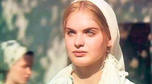 La mulți ani, Manuela Hărăbor! Ochii care au hipnotizat publicul filmului ”Pădureanca”