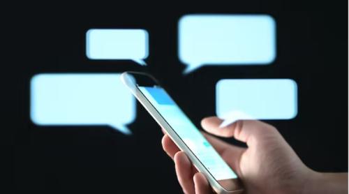 Un adolescent și-a ucis familia după ce părinții i-au luat telefonul