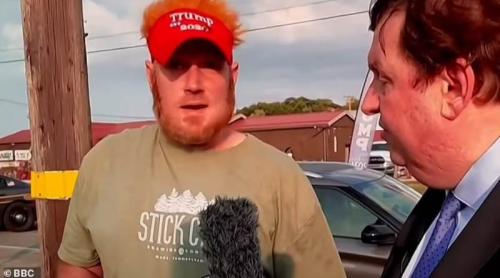 Un susținător al lui Trump spune că a avertizat poliția despre prezența unui bărbat înarmat cu câteva minute înainte de atac - video