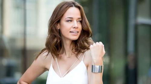 La mulți ani, Andreea Raicu! Cum a găsit elixirul tinereții fără bătrânețe descoperindu-se pe ea însăși