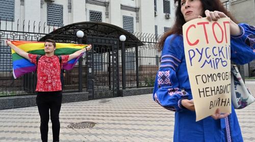Rusia: Organizatorul „de excursii LGBT” găsit mort în închisoare