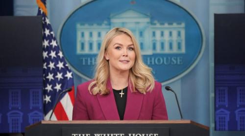 Casa Albă schimbă regulile și va alege reporterii cu acces privilegiat la Trump