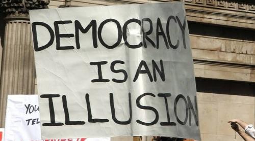 Războiul elitelor occidentale împotriva democrației se desfășoară acum pe față