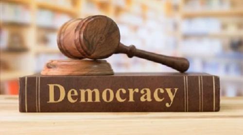Noua legitimitate a judecătorilor: Contracararea votului universal când „poporul votează greșit””
