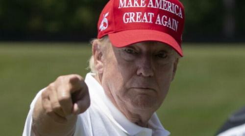 Un „ratat absolut” – Donald Trump îl atacă din nou pe șeful Rezervei Federale și agită piețele financiare