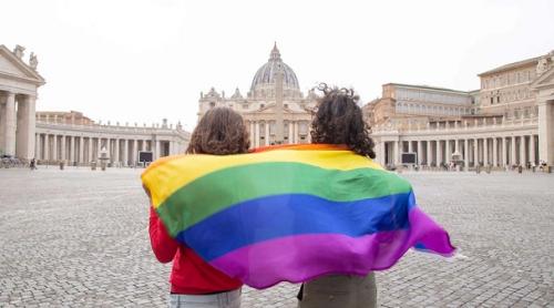 Francisc, papa care a întredeschis porțile Bisericii pentru persoanele LGBT: ​​​​​​"Cine sunt eu să judec?" 