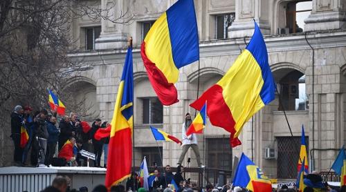 Le Monde: România denunță atacuri judiciare „coordonate” înaintea alegerilor prezidențiale