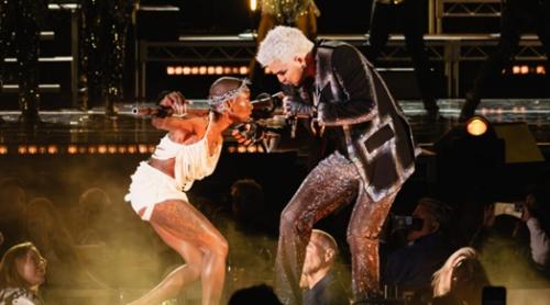 Controversă la Hollywood Bowl: o actrita femeie, de culoare și LGBTQ în rolul lui Isus