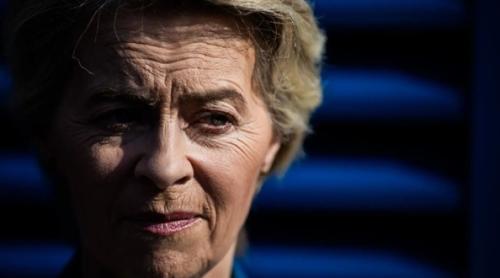 Ursula von der Leyen a devenit simbolul supunerii europene