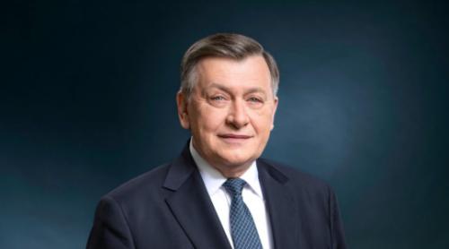 Crin Antonescu - ”Președintele lor (dl. Nicușor) stă ascuns în birou, în aceeași clădire cu defunctul onorat conform legii”