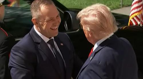 Trump: "Nawrocki face o treabă fantastică; mă bucur că l-am susținut în alegeri. Nu susțin pe oricine, dar el a meritat"