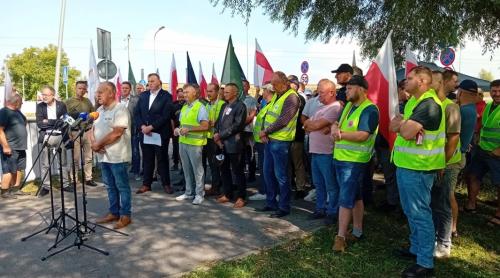 Fermierii polonezi blochează frontiera cu Ucraina în semn de protest față de importurile de cereale și de politicile agricole ale UE