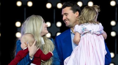 "Charlie a murit făcând ceea ce iubea – discutând idei":  JD Vance îi aduce un omagiu lui Charlie Kirk