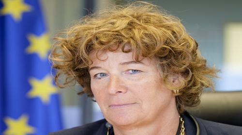 Fost europarlamentar transgender din Belgia refuză o misiune în SUA din cauza politicilor LGBTQ