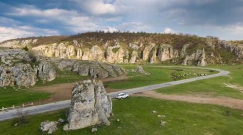 Fabuloasa Românie. Toamna în Dobrogea, când e mustul aşezat şi vremea de colindat