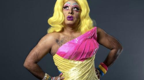Universitatea Harvard l-a angajat pe drag queen-ul „LaWhore Vagistan” ca profesor invitat pentru a preda studii de gen