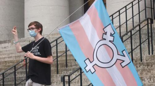 Mania transgender nu s-a terminat încă