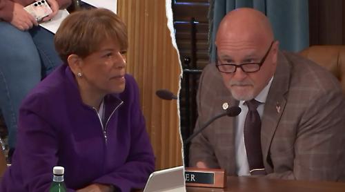 Un înalt oficial din Michigan stârnește o furtună online când i se cere să numească numărul de genuri: „Mai mult decât jenant”