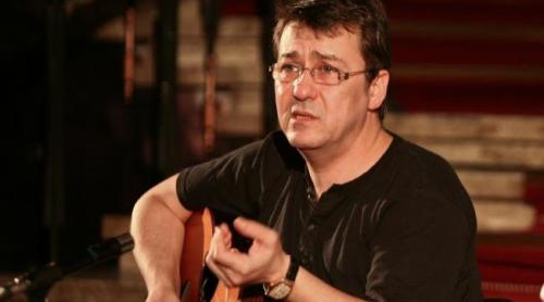La mulți ani, Florin Chilian! Inspiratul cantautor al celor ”Zece porunci”