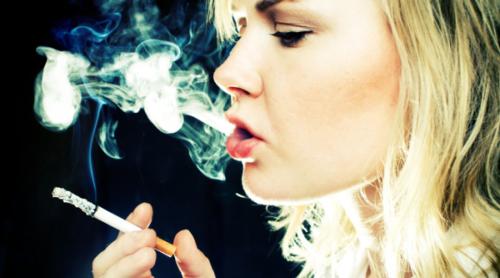 Femeia gravidă fumătoare pune în pericol funcția renală a bebelușului