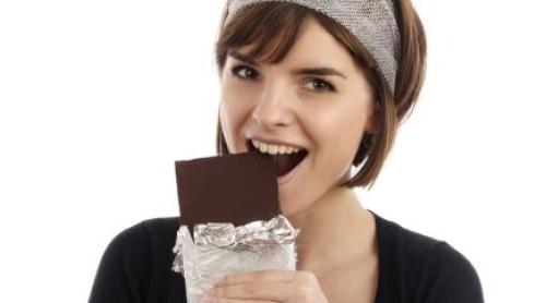 Ciocolata cu 60% cacao este placuta la gust, ne face mai vigilenti si coboara hipertensiunea