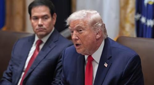 Donald Trump afirmă că Vladimir Putin i-a promis să nu bombardeze Kievul „timp de o săptămână”